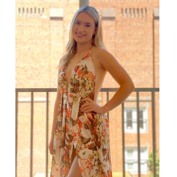 Meet your Posher, Sarah - Picture 1 of 1